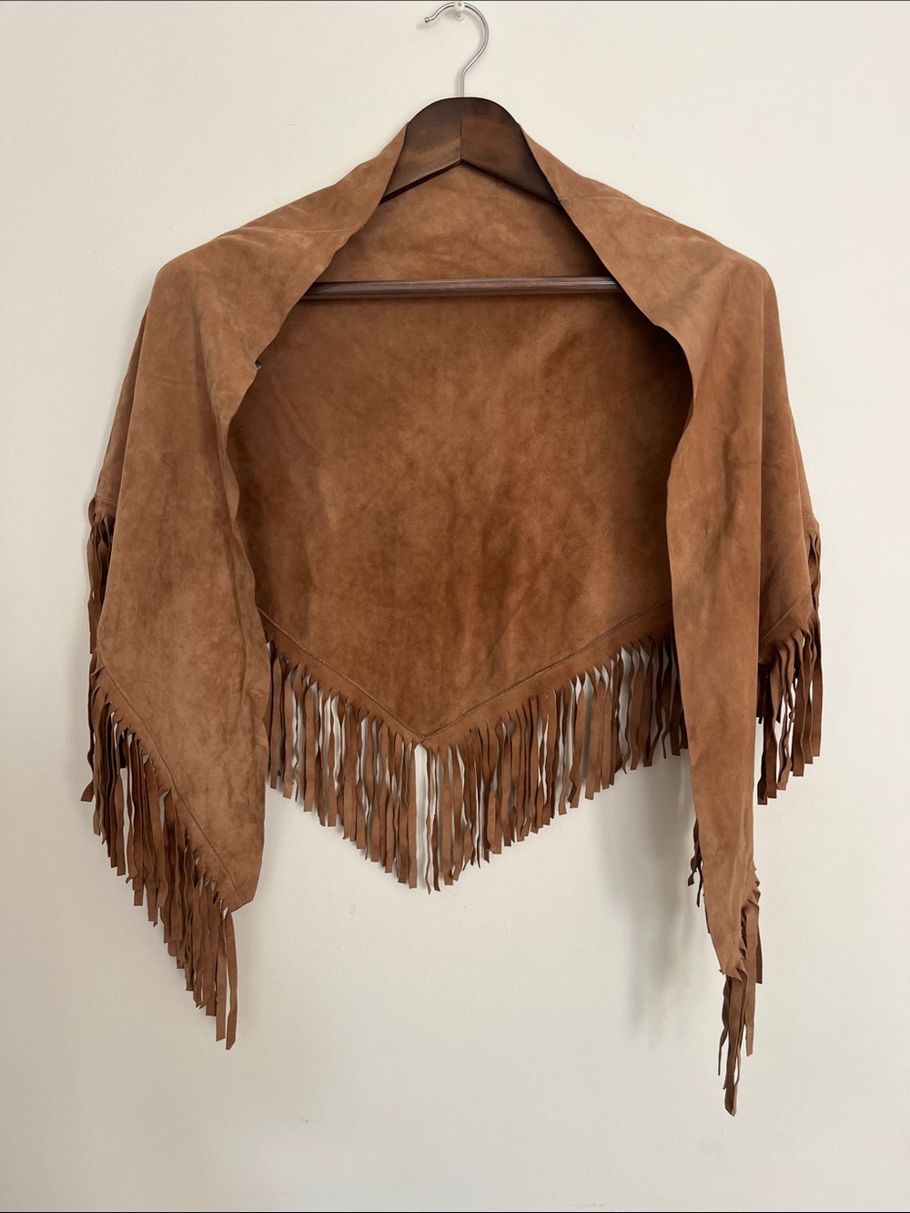 Uterqüe Brown Fringe Scarf/ Shawl
Size Medium